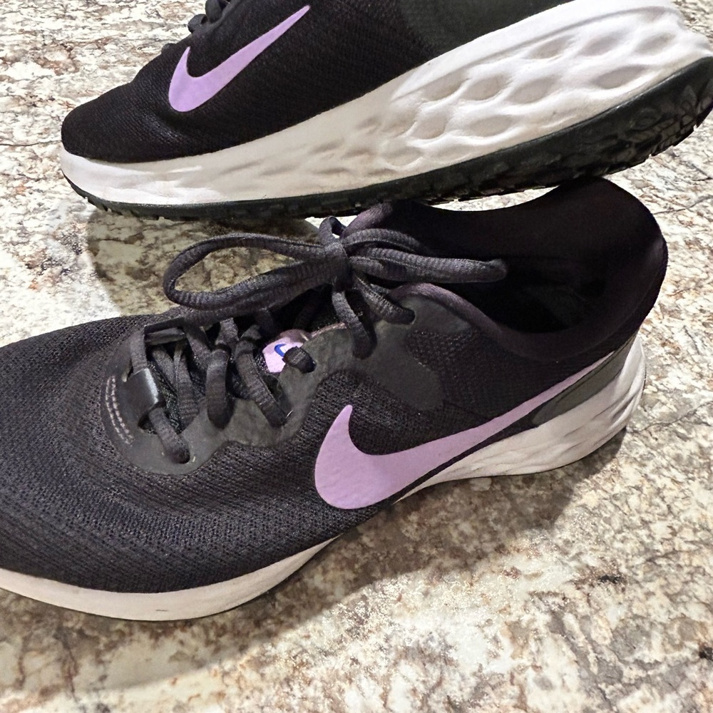Nike Revolution 6 Women's Light Running Shoes - Purple - Size 8